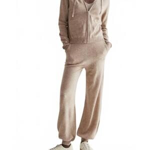 NEW CRESCENT women's evelyn cozy joggers in taupe